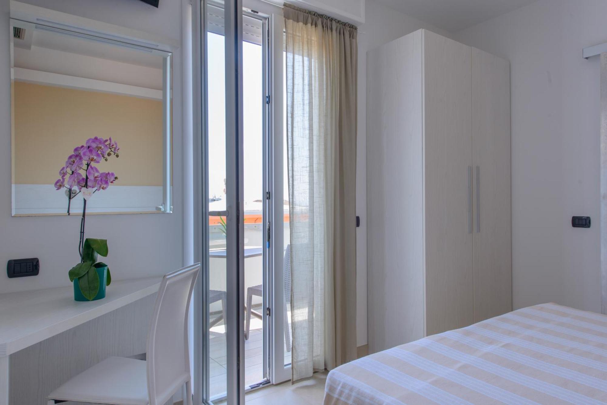 Hotel Sans Souci Rimini Exteriör bild